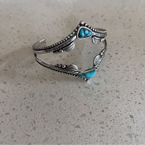 Natural Blue Turquoise Stone Decor Western Metal Cuff Bangle Bracelet - Picture 5 of 13
